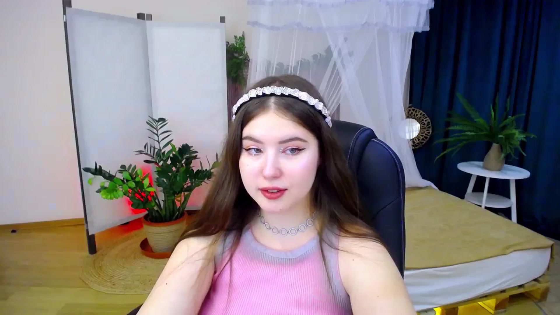 Gallery image thumbnail from AdmireMyEyes's myfreecams stream on, 09/16/2024, 19:34 image 2 of 20