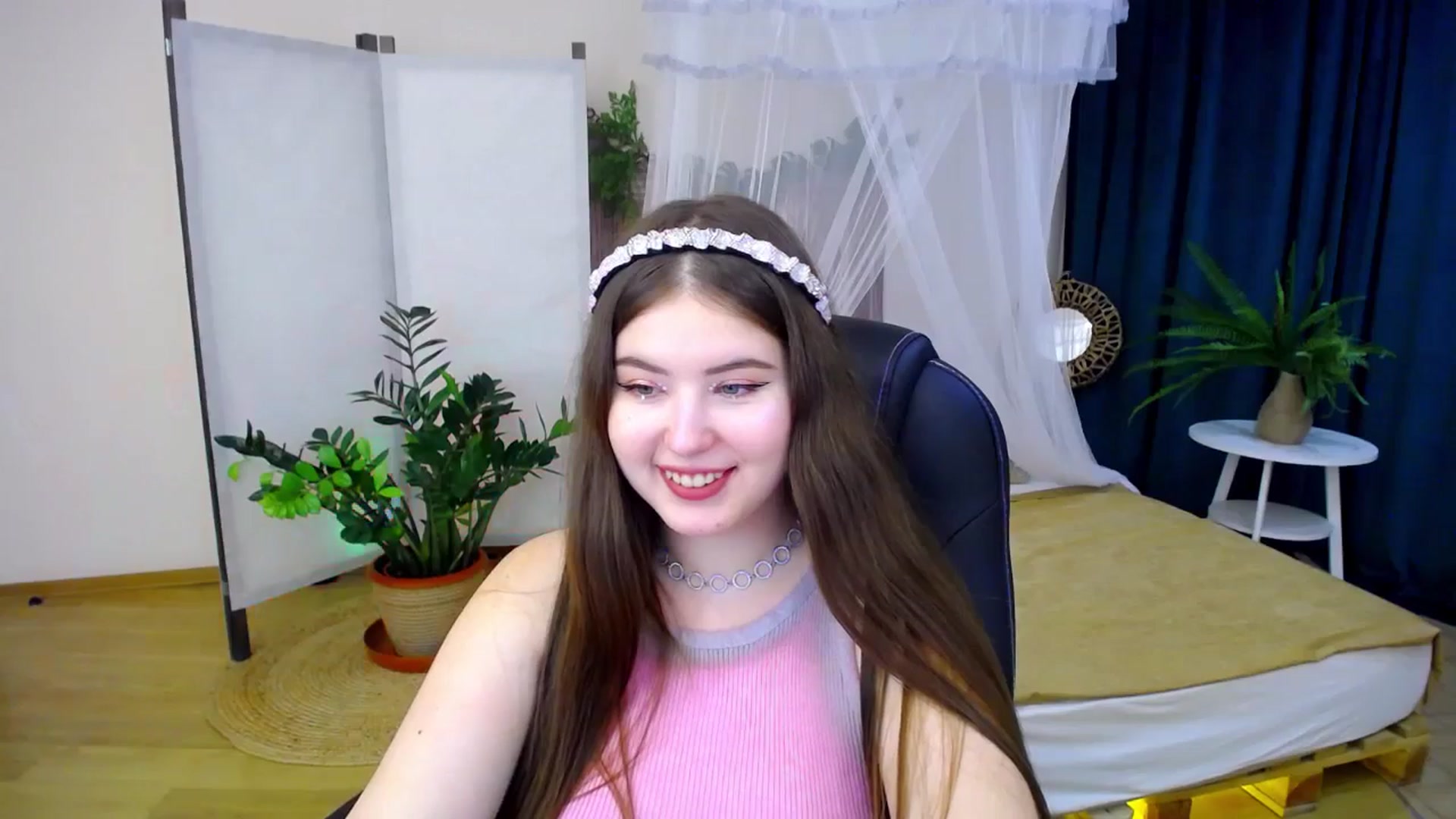 Gallery image thumbnail from AdmireMyEyes's myfreecams stream on, 09/16/2024, 19:34 image 3 of 20
