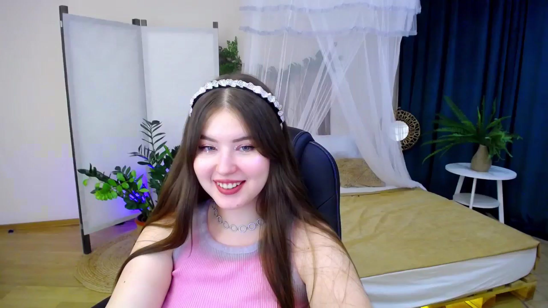 Gallery image thumbnail from AdmireMyEyes's myfreecams stream on, 09/17/2024, 04:30 image 9 of 20
