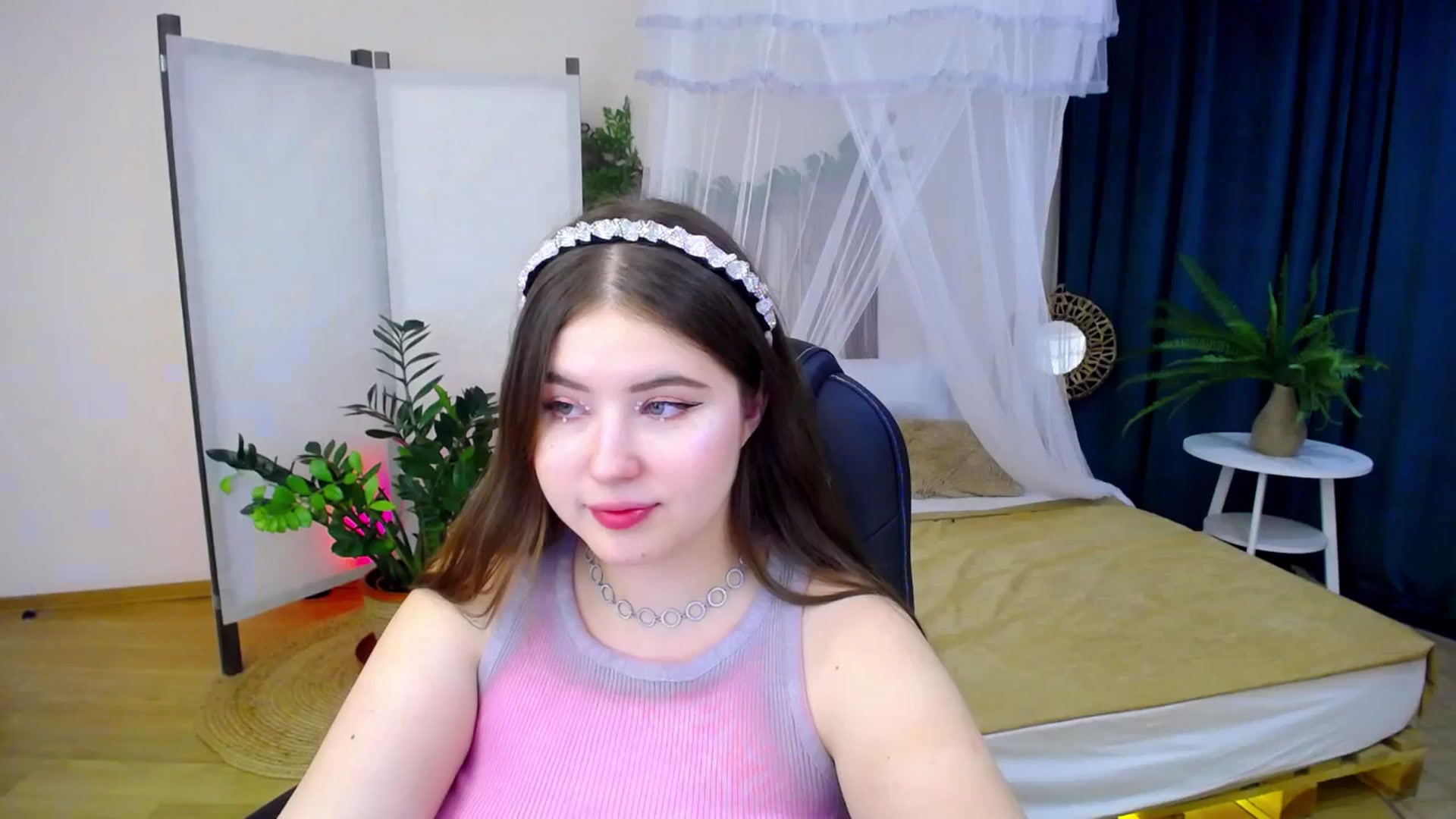 Gallery image thumbnail from AdmireMyEyes's myfreecams stream on, 09/17/2024, 04:30 image 2 of 20
