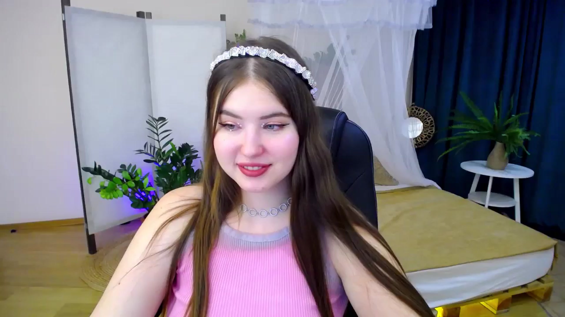 Gallery image thumbnail from AdmireMyEyes's myfreecams stream on, 09/17/2024, 04:09 image 12 of 20