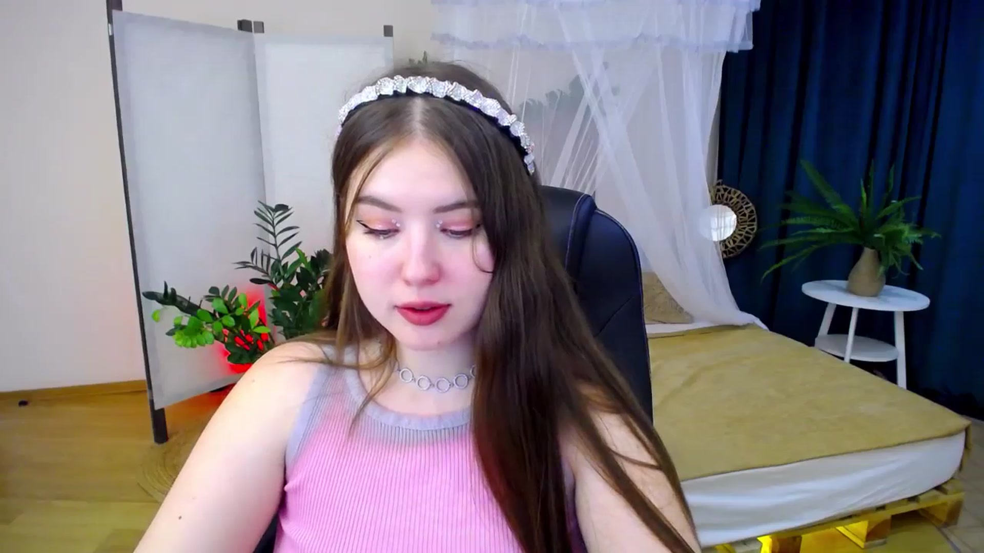 Gallery image thumbnail from AdmireMyEyes's myfreecams stream on, 09/17/2024, 04:09 image 17 of 20