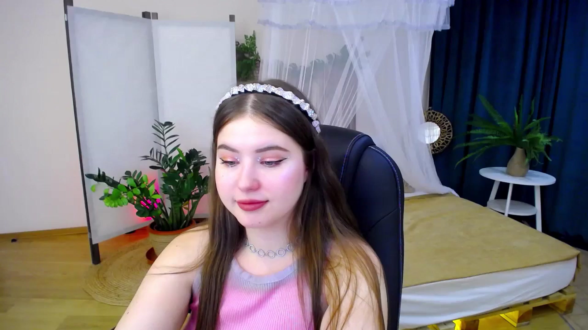 Gallery image thumbnail from AdmireMyEyes's myfreecams stream on, 09/17/2024, 04:09 image 8 of 20