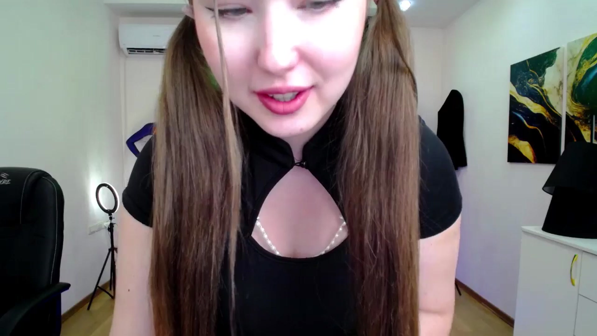 Gallery image thumbnail from AdmireMyEyes's myfreecams stream on, 09/17/2024, 19:29 image 20 of 20