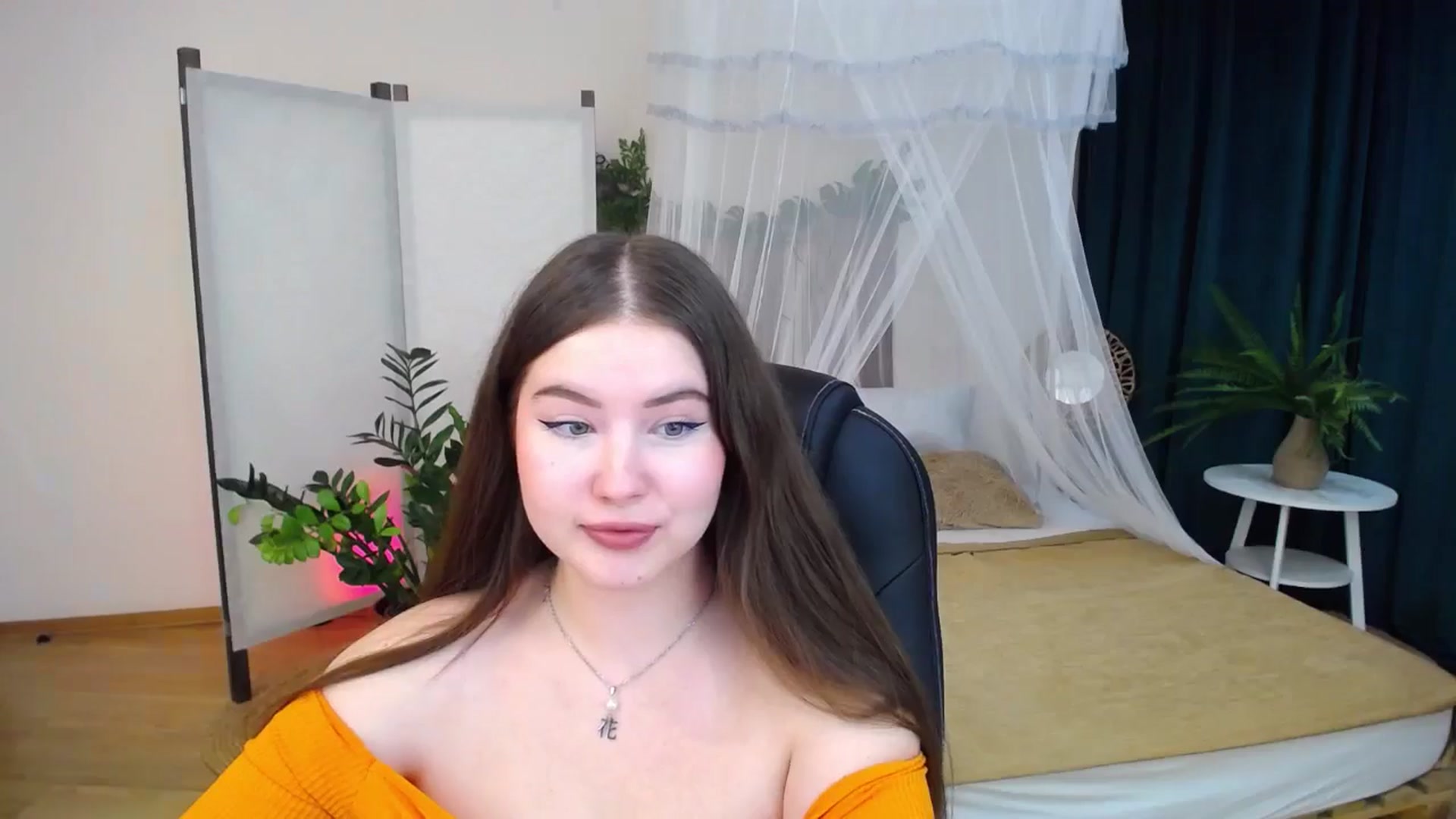 Gallery image thumbnail from AdmireMyEyes's myfreecams stream on, 09/26/2024, 18:29 image 11 of 20