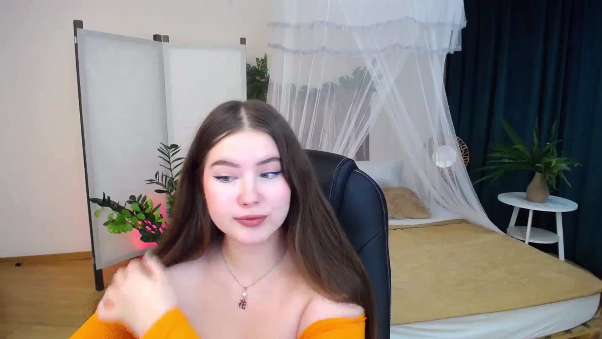 Gallery image thumbnail from AdmireMyEyes's myfreecams stream on, 09/26/2024, 18:29 image 12 of 20