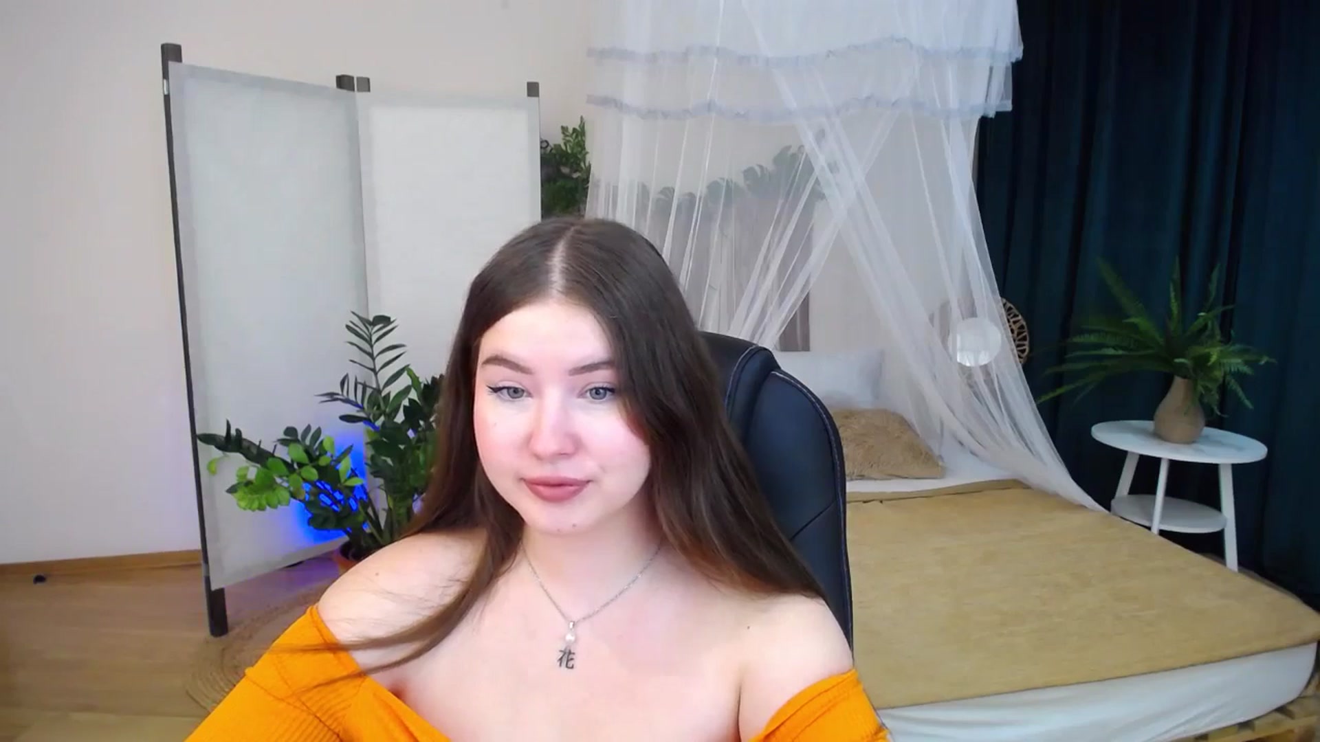 Gallery image thumbnail from AdmireMyEyes's myfreecams stream on, 09/26/2024, 18:29 image 4 of 20