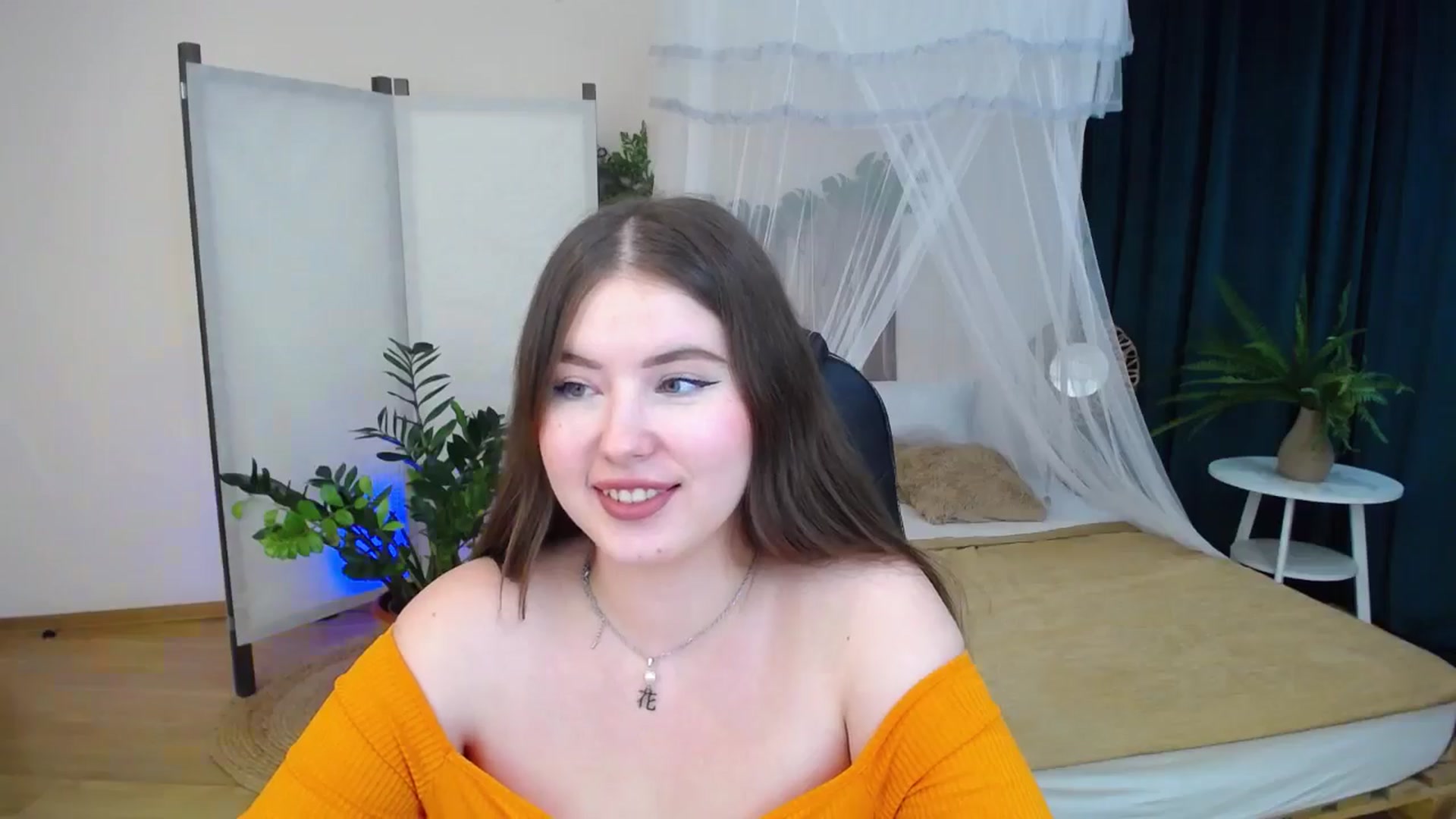 Gallery image thumbnail from AdmireMyEyes's myfreecams stream on, 09/26/2024, 19:46 image 19 of 20