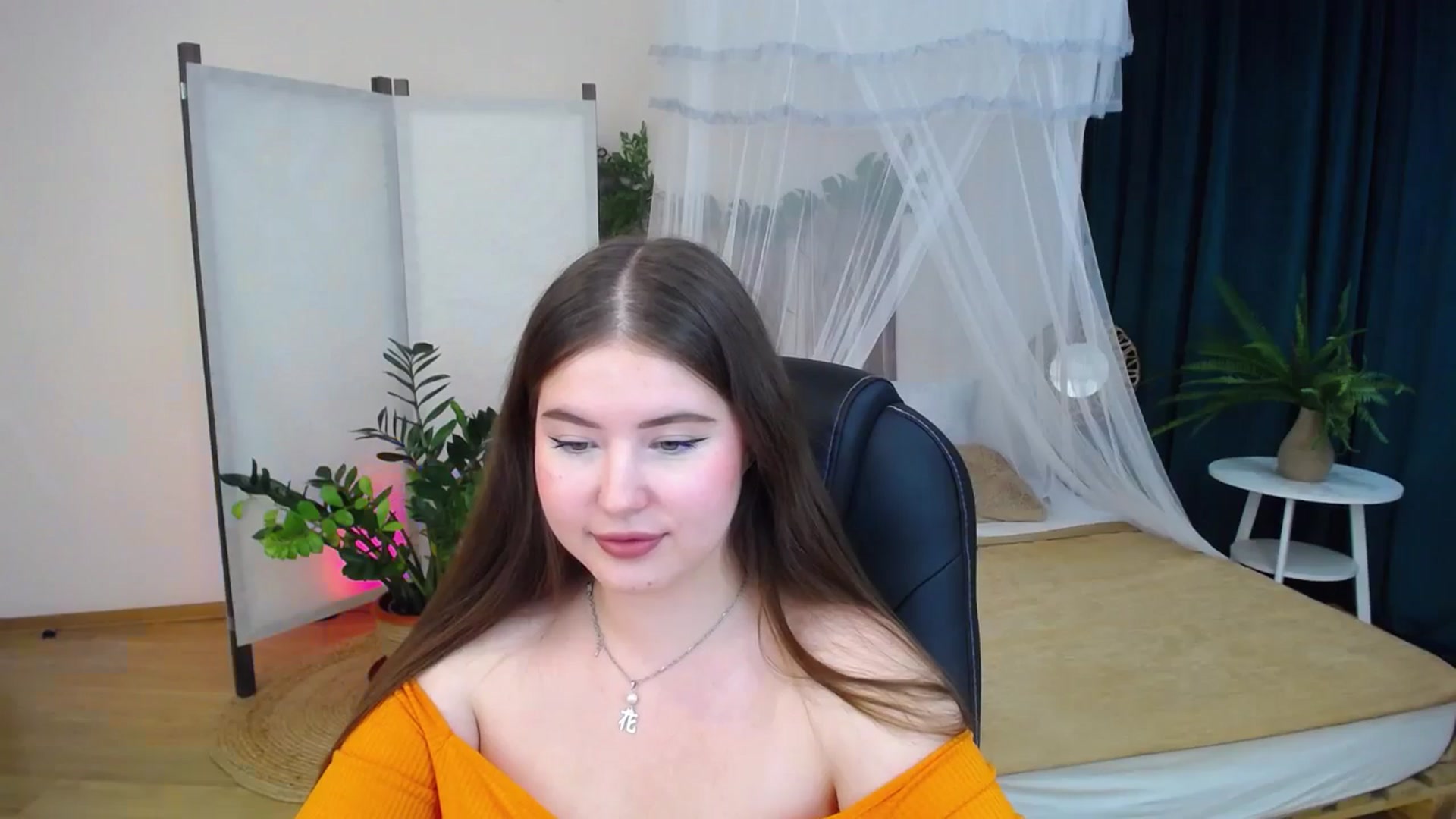 Gallery image thumbnail from AdmireMyEyes's myfreecams stream on, 09/26/2024, 19:46 image 12 of 20