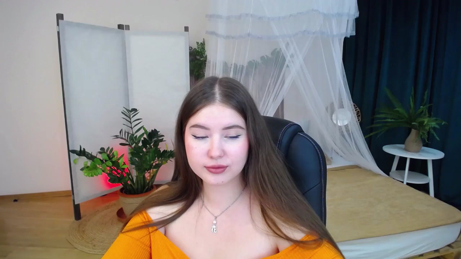 Gallery image thumbnail from AdmireMyEyes's myfreecams stream on, 09/26/2024, 19:46 image 14 of 20