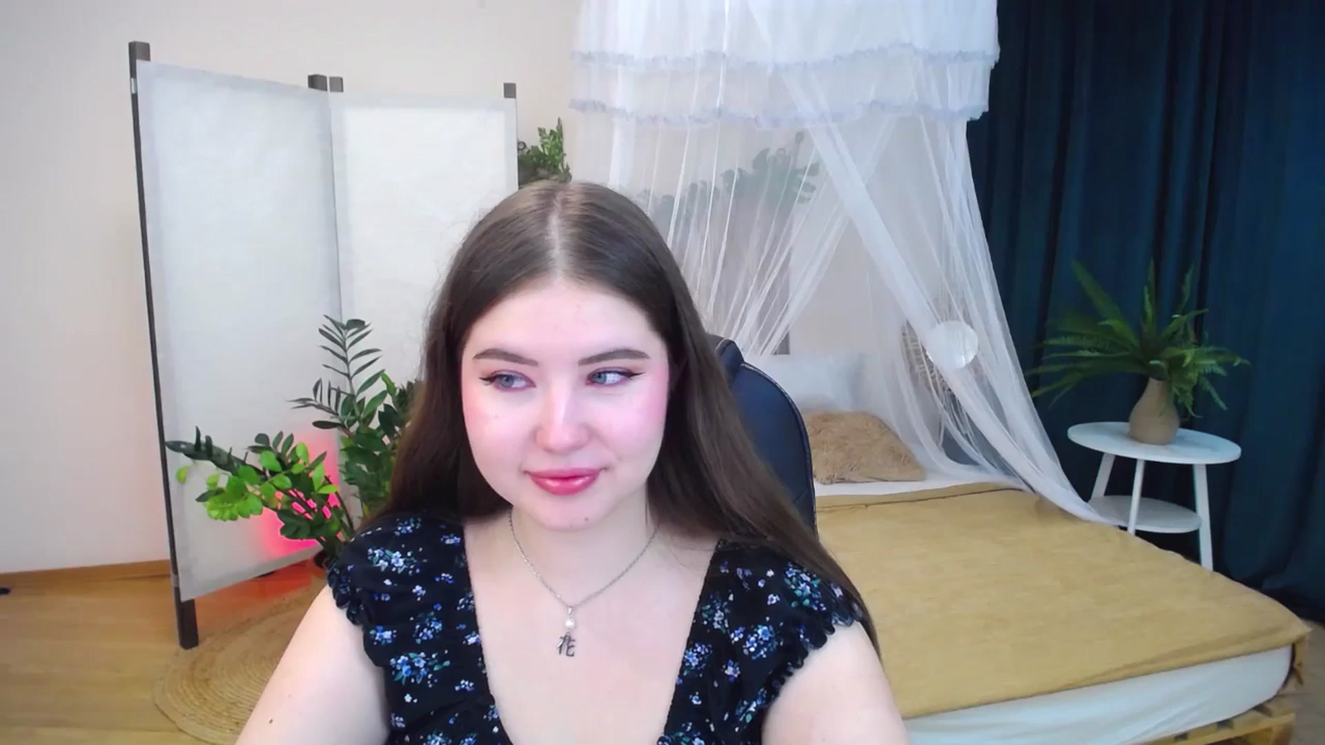 Gallery image thumbnail from AdmireMyEyes's myfreecams stream on, 09/27/2024, 18:48 image 17 of 20