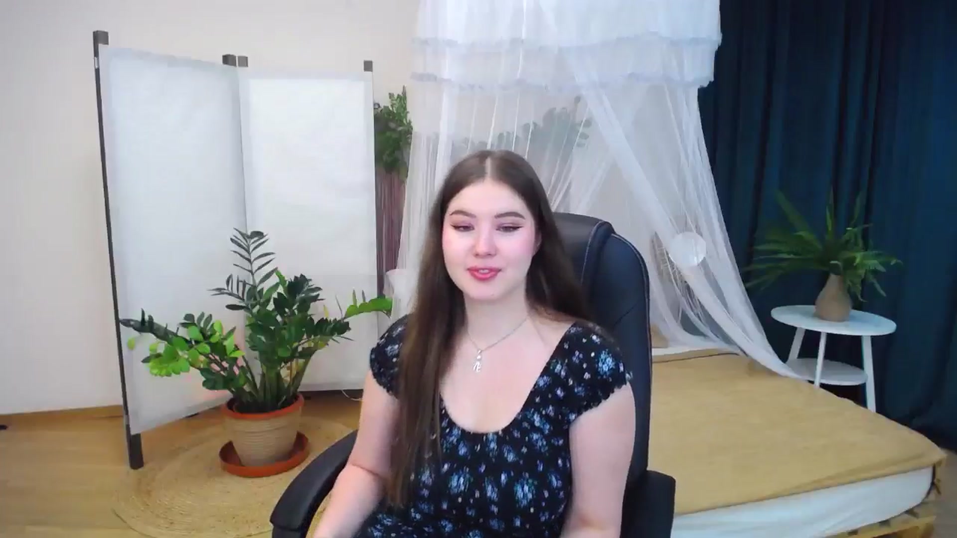 Gallery image thumbnail from AdmireMyEyes's myfreecams stream on, 09/27/2024, 18:48 image 15 of 20