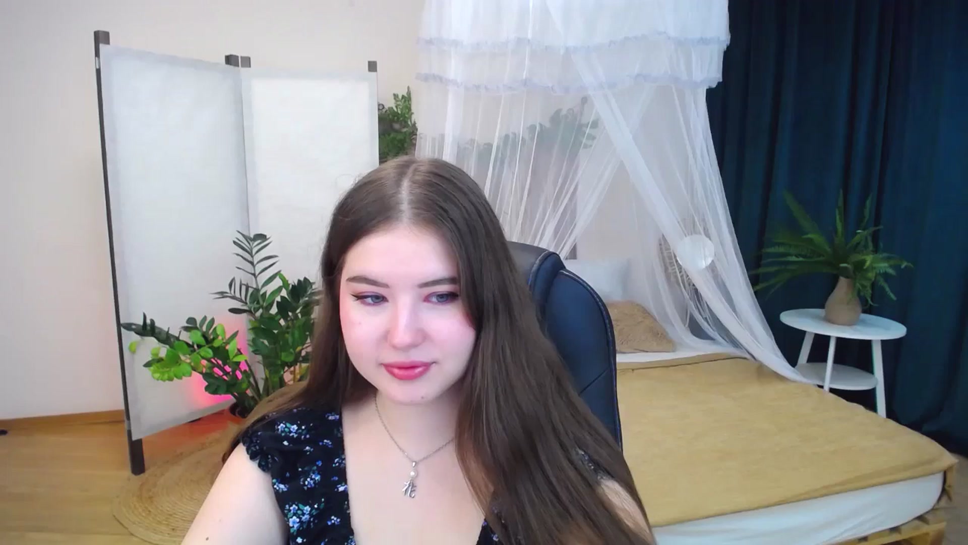 Gallery image thumbnail from AdmireMyEyes's myfreecams stream on, 09/27/2024, 18:48 image 8 of 20