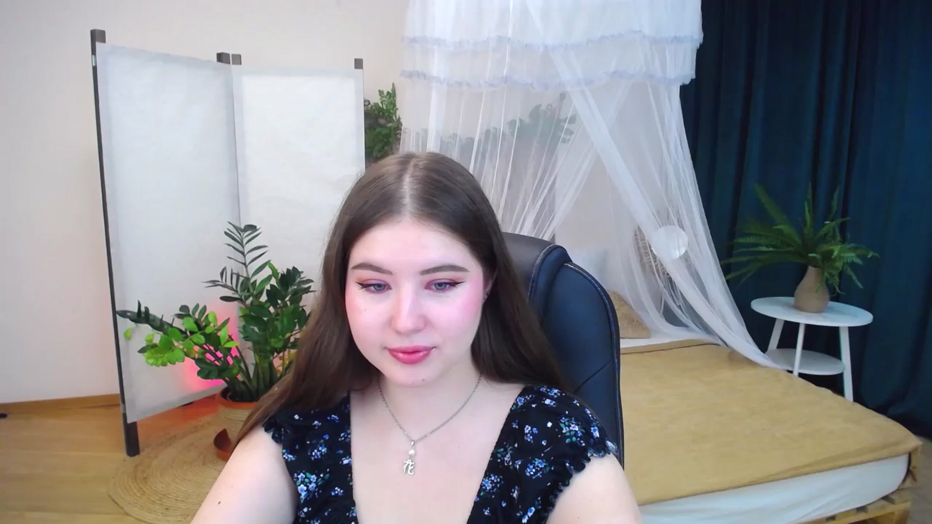 Gallery image thumbnail from AdmireMyEyes's myfreecams stream on, 09/27/2024, 18:48 image 11 of 20
