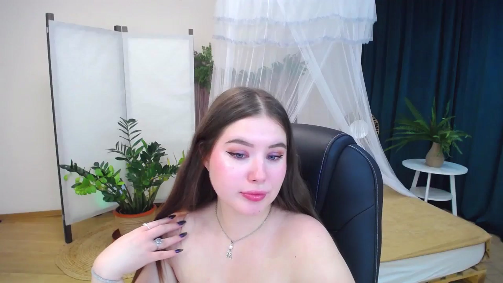 Gallery image thumbnail from AdmireMyEyes's myfreecams stream on, 09/27/2024, 23:46 image 11 of 20