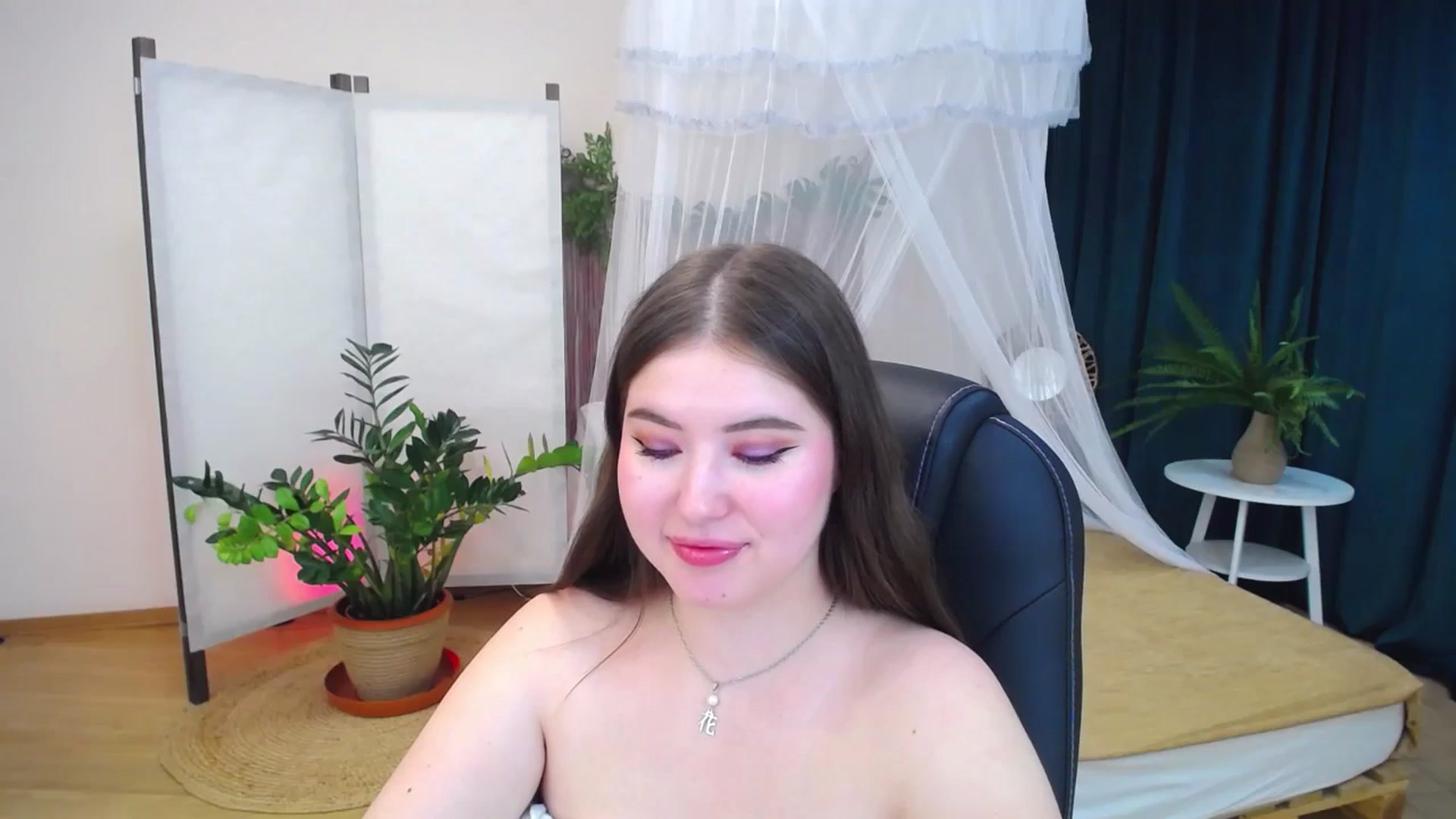 Gallery image thumbnail from AdmireMyEyes's myfreecams stream on, 09/27/2024, 23:46 image 3 of 20