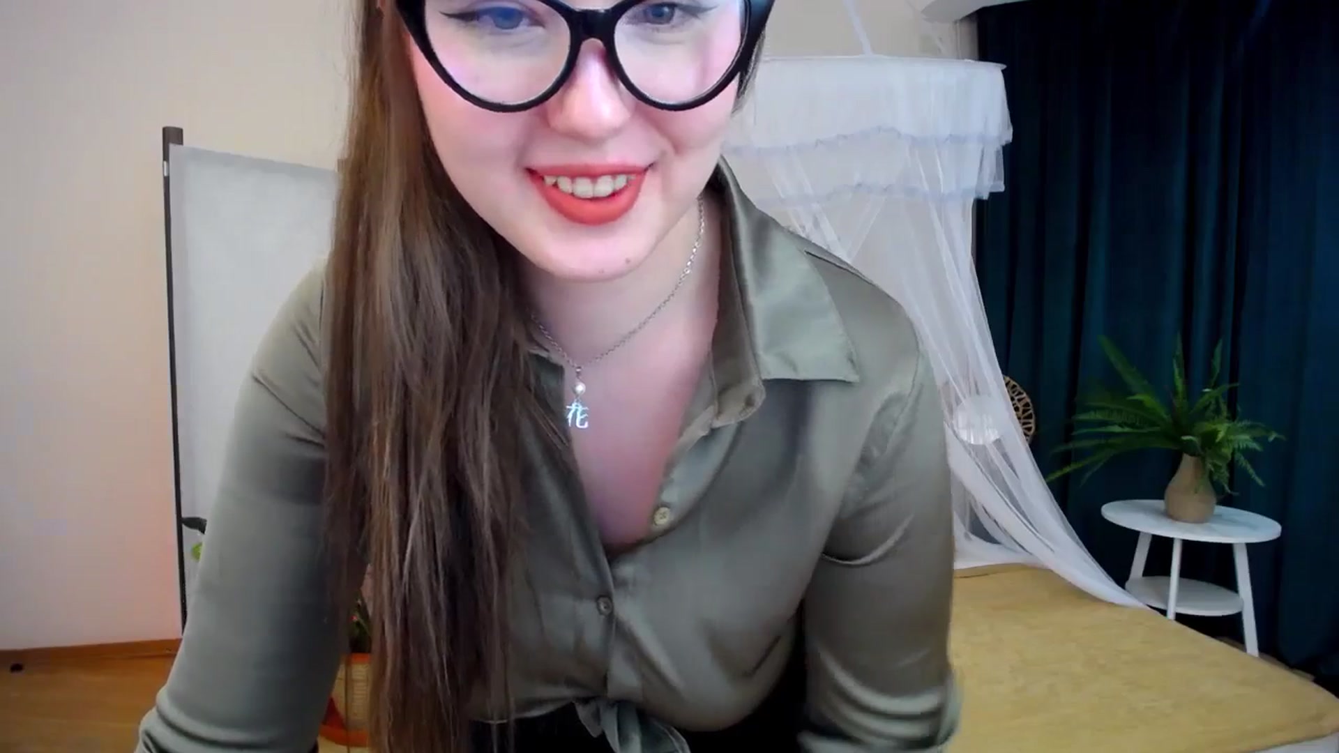 Gallery image thumbnail from AdmireMyEyes's myfreecams stream on, 09/28/2024, 20:50 image 18 of 20