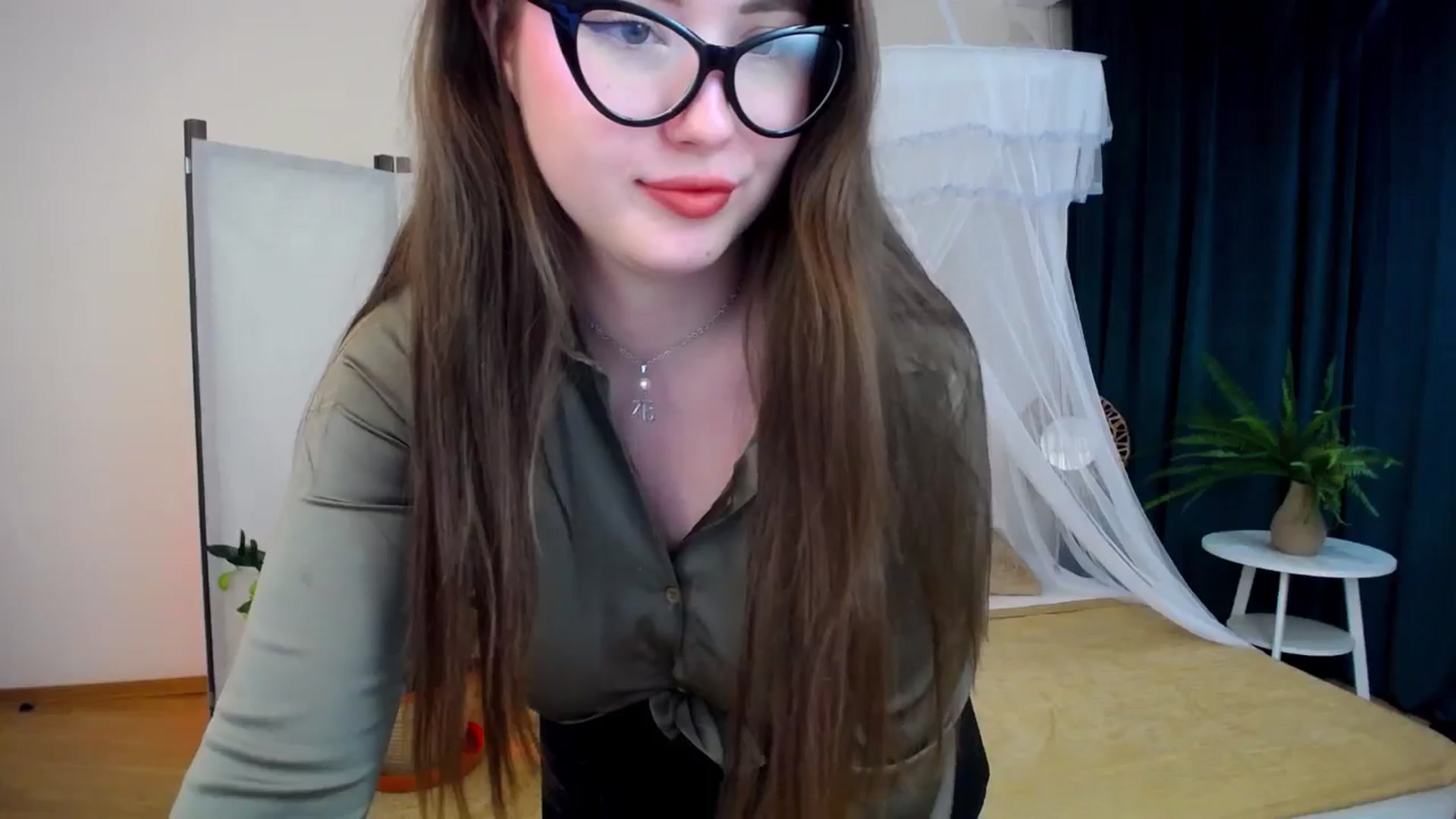 Gallery image thumbnail from AdmireMyEyes's myfreecams stream on, 09/28/2024, 20:50 image 12 of 20