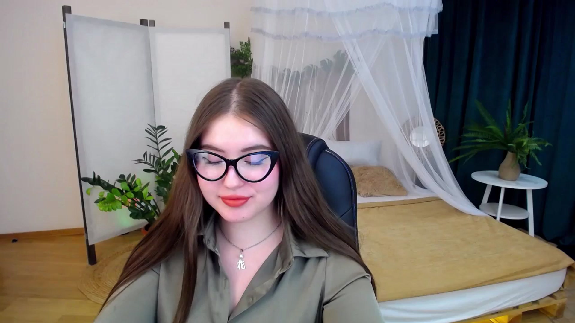 Gallery image thumbnail from AdmireMyEyes's myfreecams stream on, 09/28/2024, 23:46 image 1 of 20