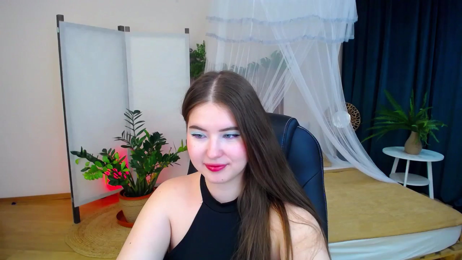 Gallery image thumbnail from AdmireMyEyes's myfreecams stream on, 09/29/2024, 19:47 image 17 of 20