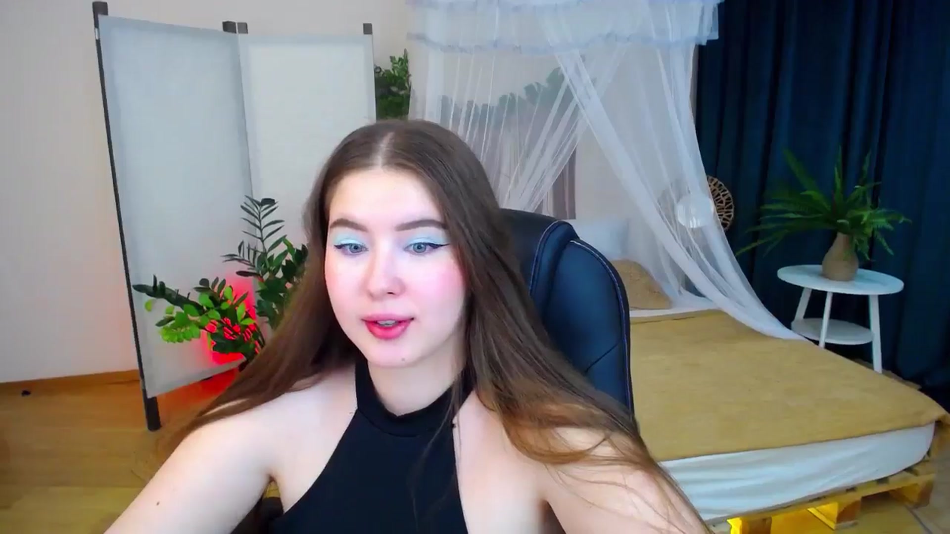 Gallery image thumbnail from AdmireMyEyes's myfreecams stream on, 09/29/2024, 19:47 image 4 of 20