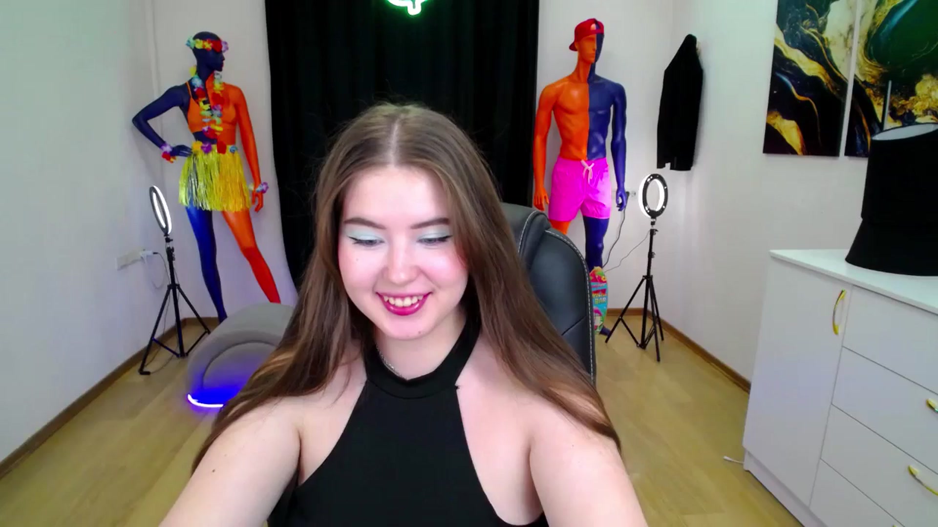 Gallery image thumbnail from AdmireMyEyes's myfreecams stream on, 09/29/2024, 21:08 image 4 of 20