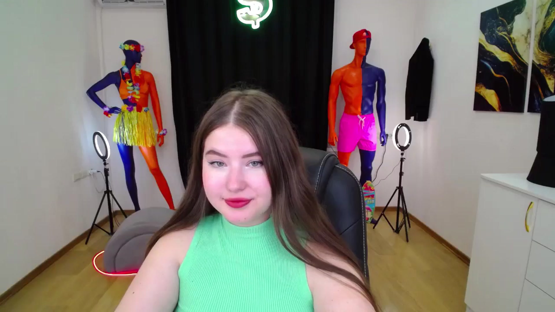 Gallery image thumbnail from AdmireMyEyes's myfreecams stream on, 10/03/2024, 07:36 image 9 of 20