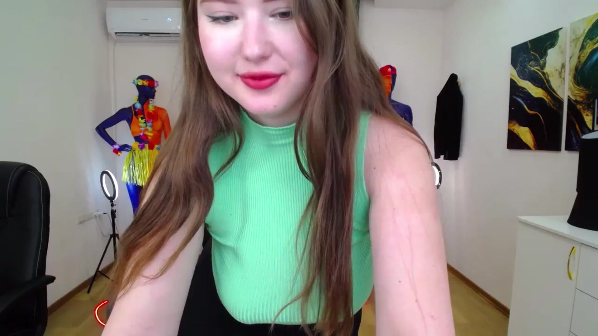 Gallery image thumbnail from AdmireMyEyes's myfreecams stream on, 10/03/2024, 07:36 image 6 of 20