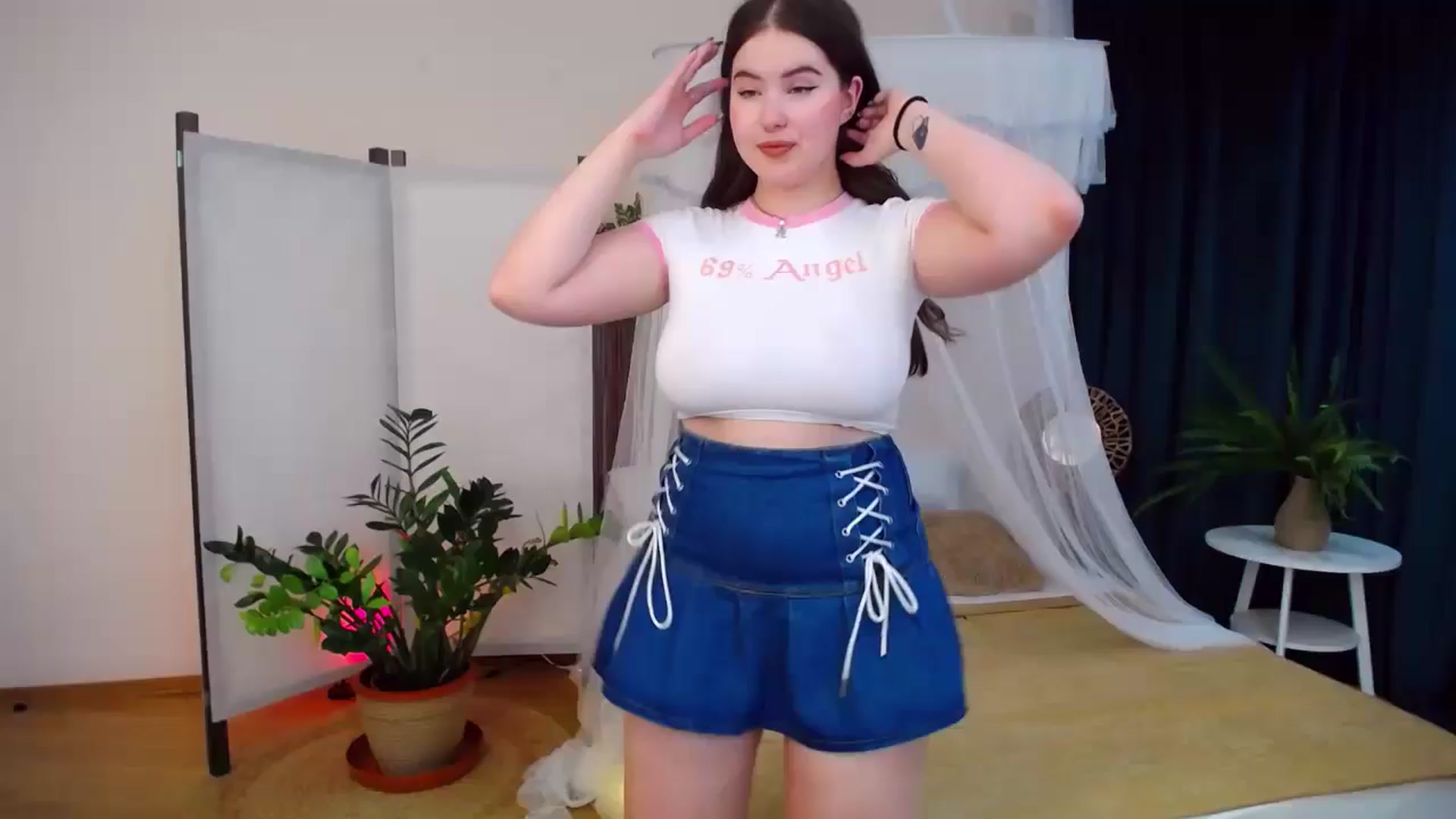 Gallery image thumbnail from AdmireMyEyes's myfreecams stream on, 10/05/2024, 09:50 image 15 of 20