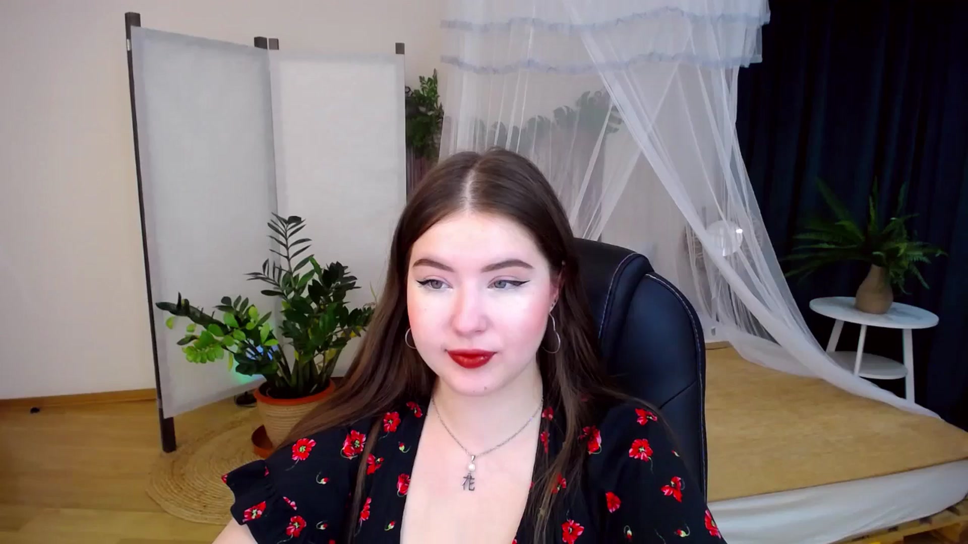 Gallery image thumbnail from AdmireMyEyes's myfreecams stream on, 10/06/2024, 19:11 image 4 of 20