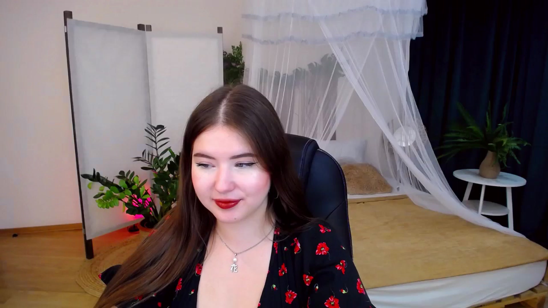 Gallery image thumbnail from AdmireMyEyes's myfreecams stream on, 10/06/2024, 21:16 image 2 of 20
