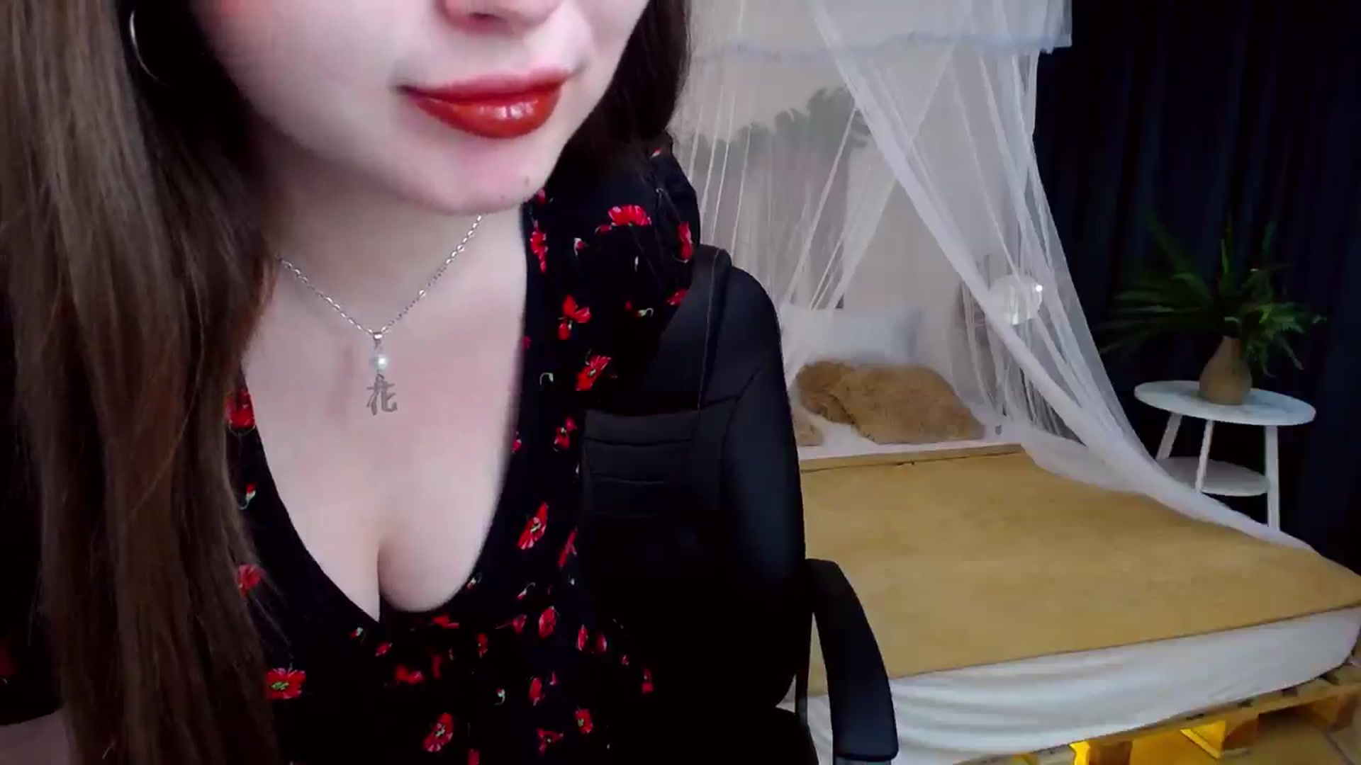Gallery image thumbnail from AdmireMyEyes's myfreecams stream on, 10/06/2024, 22:38 image 19 of 20