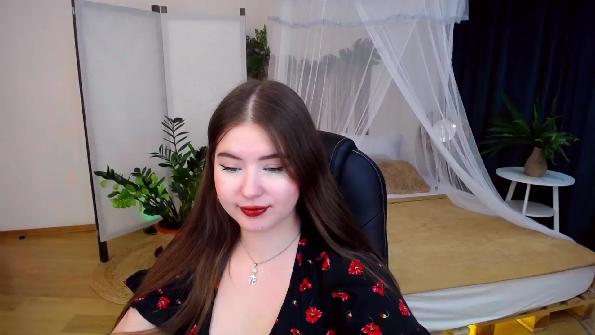 Gallery image thumbnail from AdmireMyEyes's myfreecams stream on, 10/06/2024, 22:38 image 8 of 20