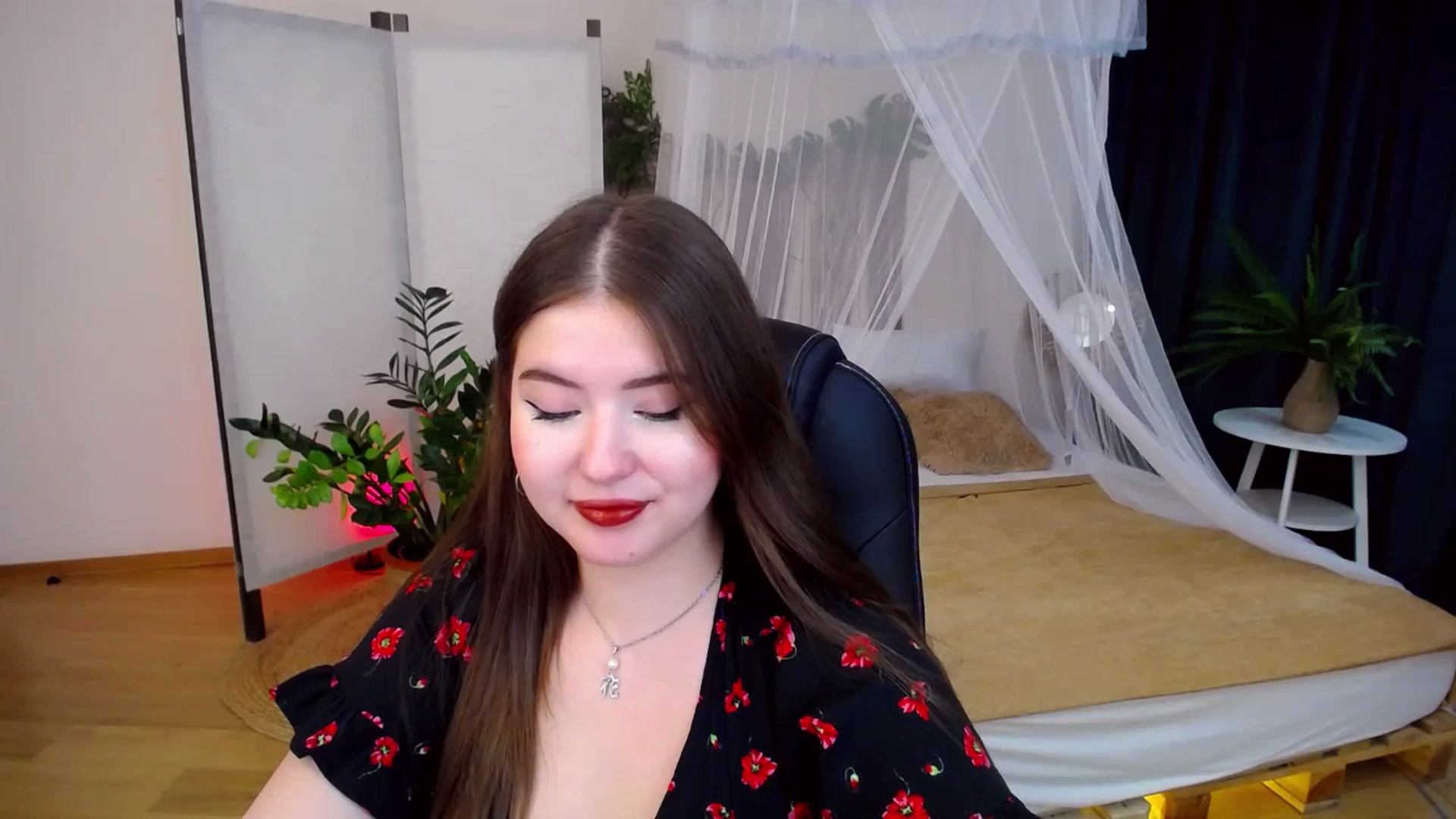 Gallery image thumbnail from AdmireMyEyes's myfreecams stream on, 10/06/2024, 22:38 image 9 of 20