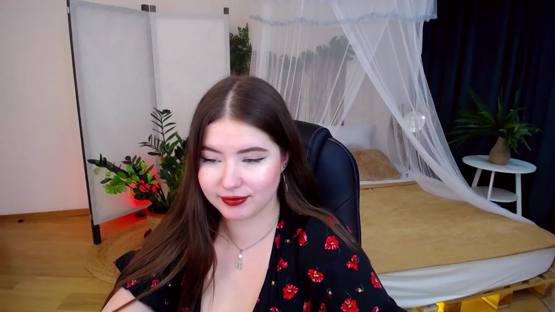 Gallery image thumbnail from AdmireMyEyes's myfreecams stream on, 10/06/2024, 22:38 image 5 of 20