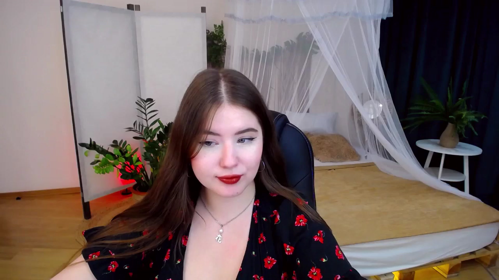 Gallery image thumbnail from AdmireMyEyes's myfreecams stream on, 10/06/2024, 22:38 image 3 of 20
