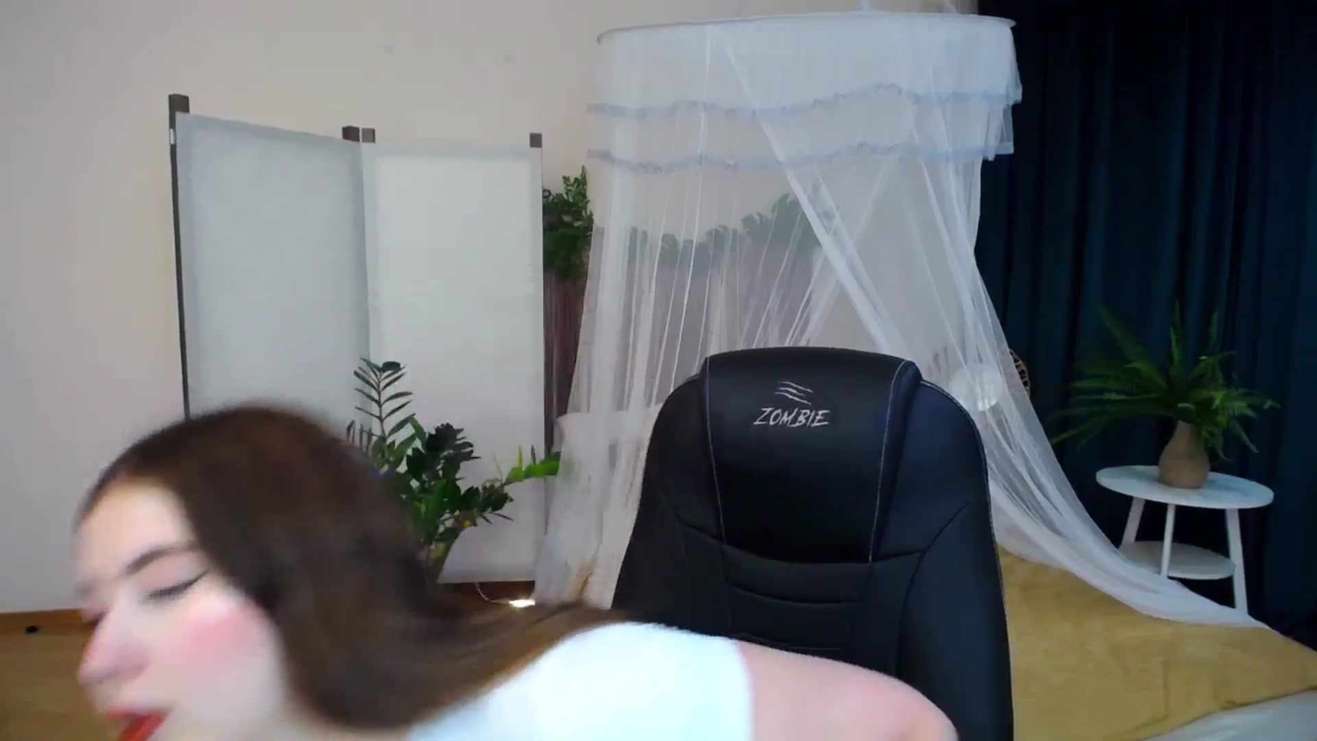 Gallery image thumbnail from AdmireMyEyes's myfreecams stream on, 10/07/2024, 19:47 image 4 of 20