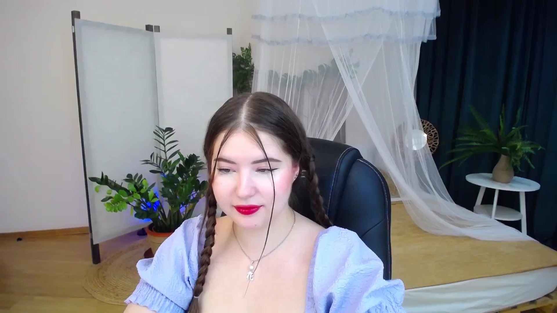 Gallery image thumbnail from AdmireMyEyes's myfreecams stream on, 10/08/2024, 20:34 image 3 of 20
