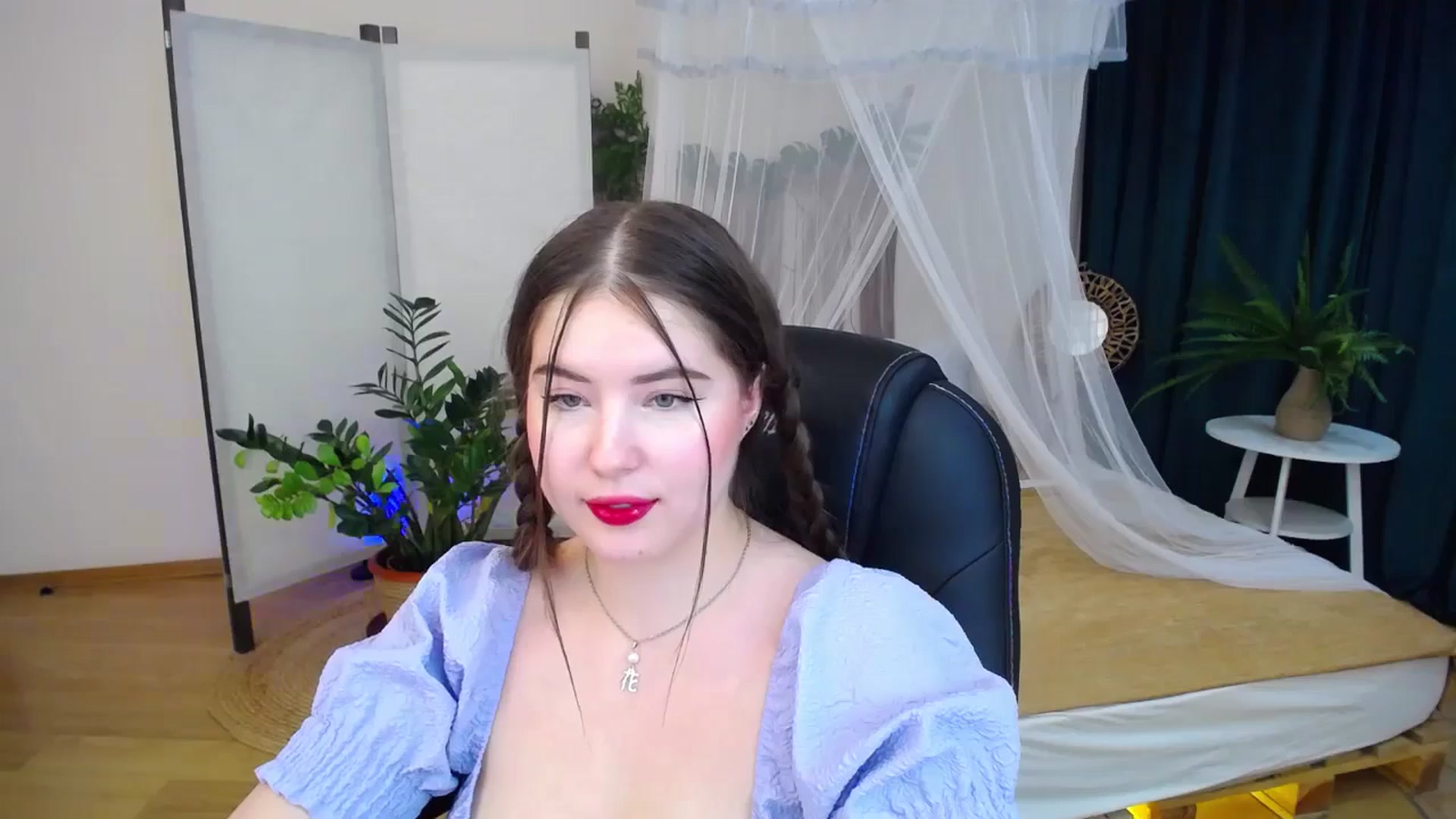 Gallery image thumbnail from AdmireMyEyes's myfreecams stream on, 10/09/2024, 24:47 image 10 of 20