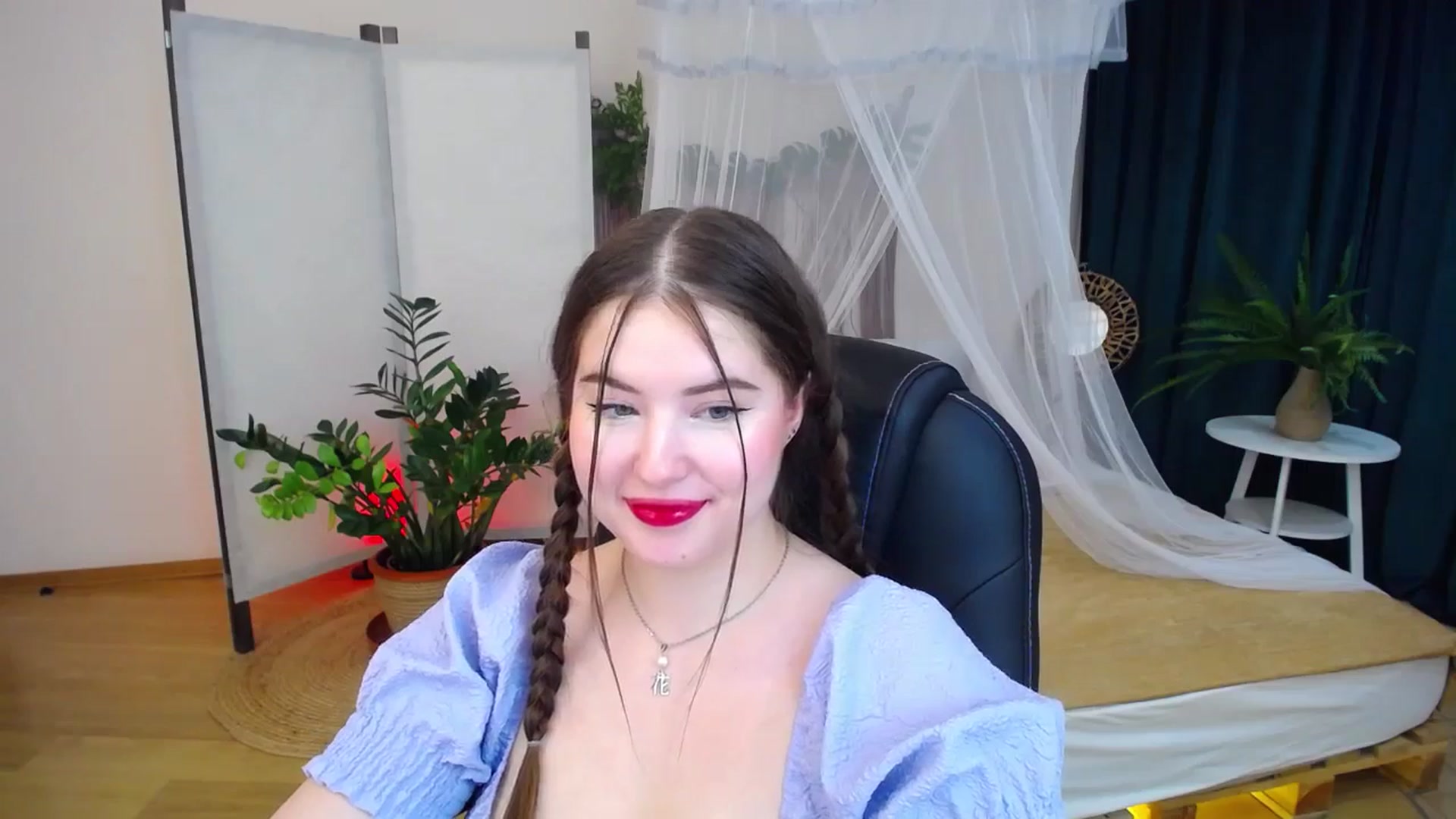 Gallery image thumbnail from AdmireMyEyes's myfreecams stream on, 10/09/2024, 24:47 image 12 of 20