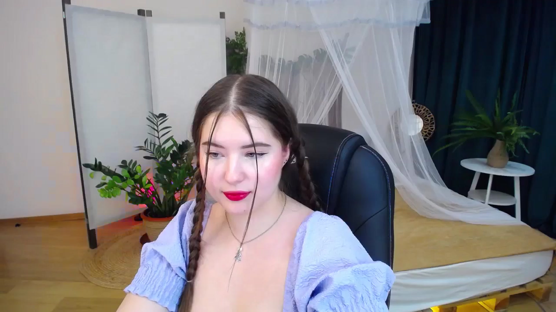Gallery image thumbnail from AdmireMyEyes's myfreecams stream on, 10/09/2024, 24:47 image 18 of 20