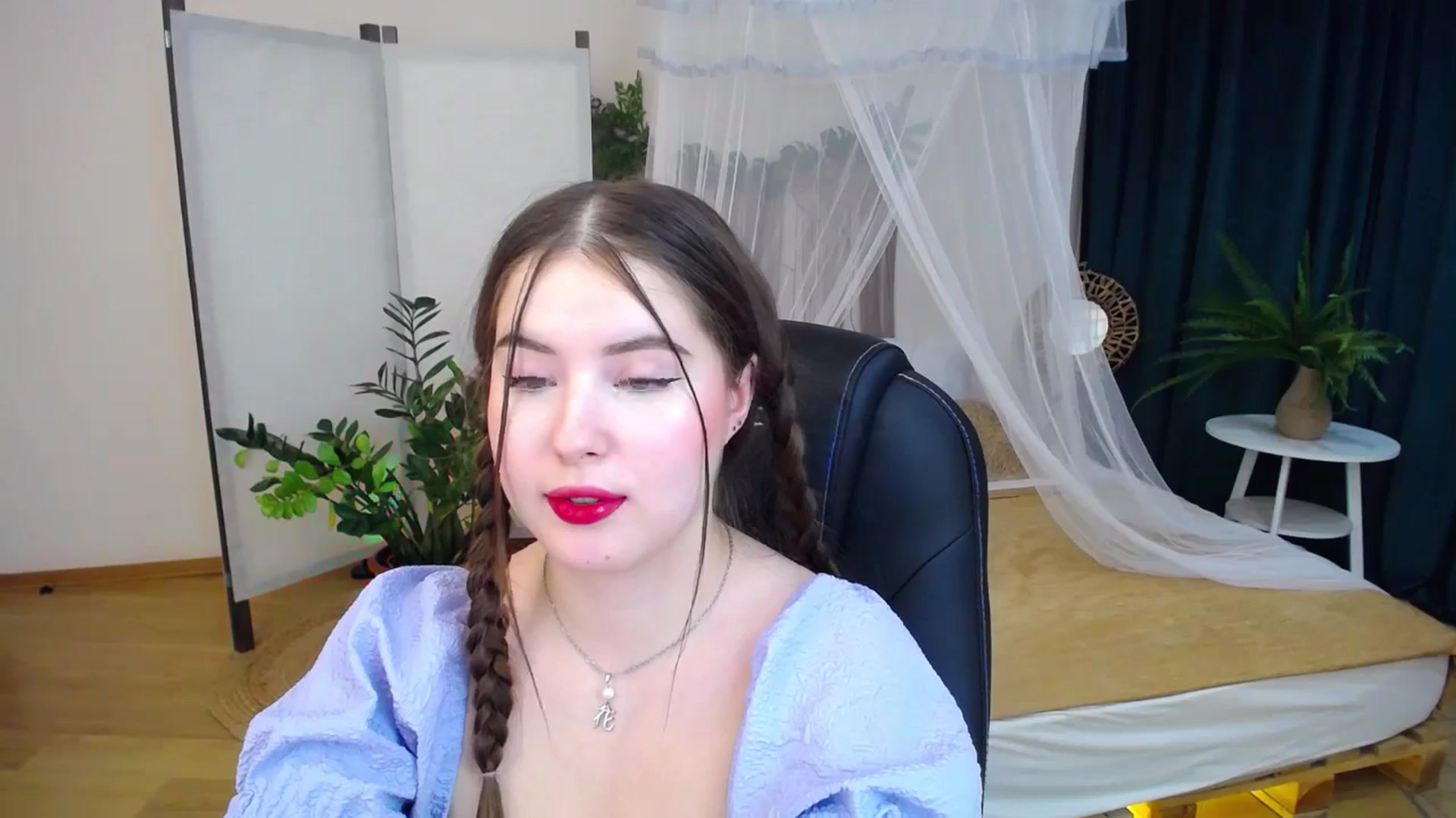 Gallery image thumbnail from AdmireMyEyes's myfreecams stream on, 10/09/2024, 24:47 image 11 of 20