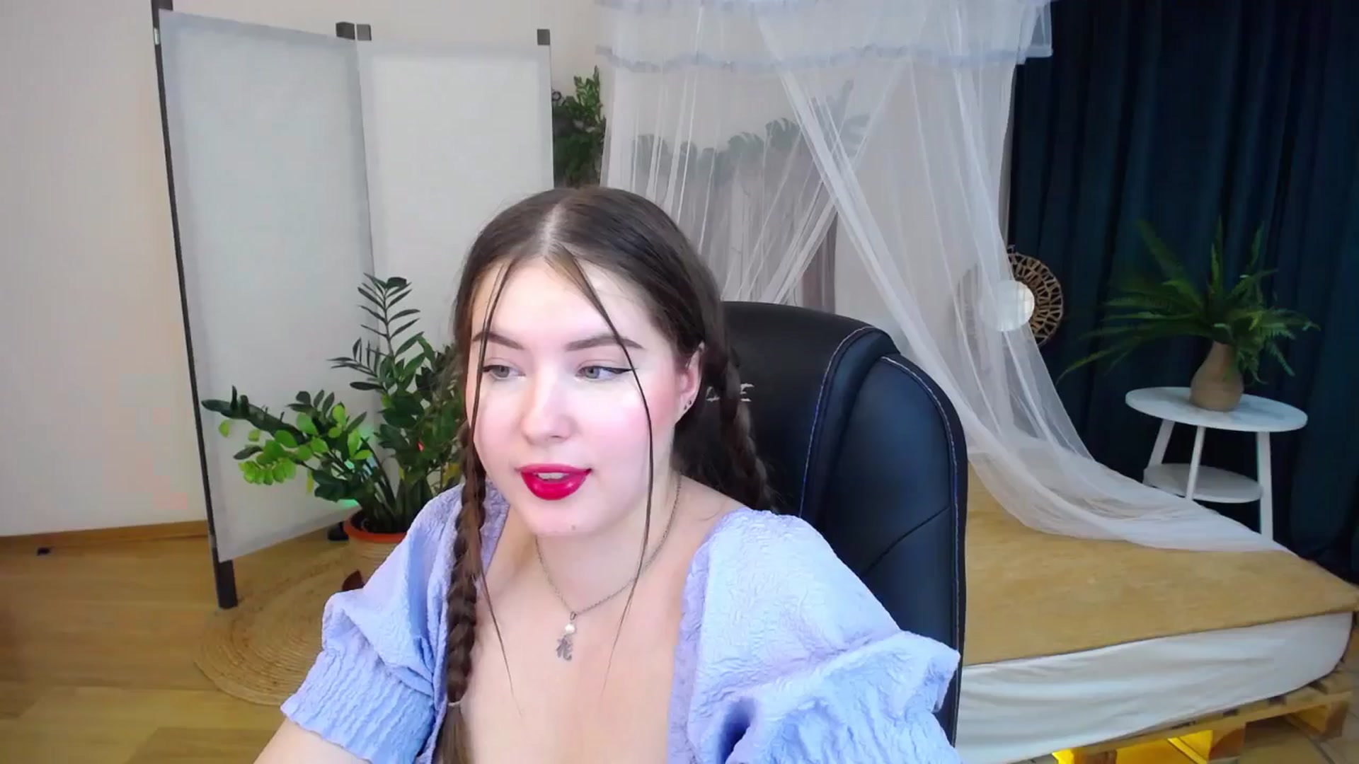 Gallery image thumbnail from AdmireMyEyes's myfreecams stream on, 10/09/2024, 24:47 image 16 of 20