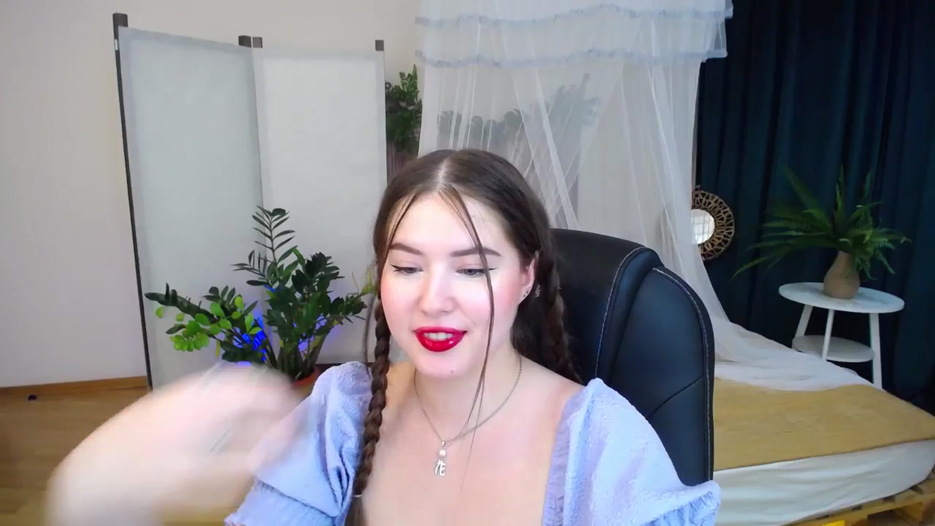Gallery image thumbnail from AdmireMyEyes's myfreecams stream on, 10/09/2024, 01:39 image 2 of 20