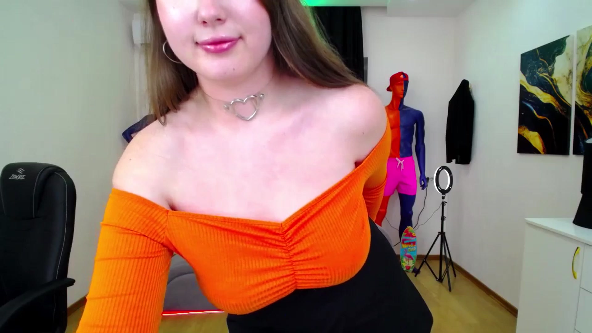 Gallery image thumbnail from AdmireMyEyes's myfreecams stream on, 10/11/2024, 10:57 image 13 of 20