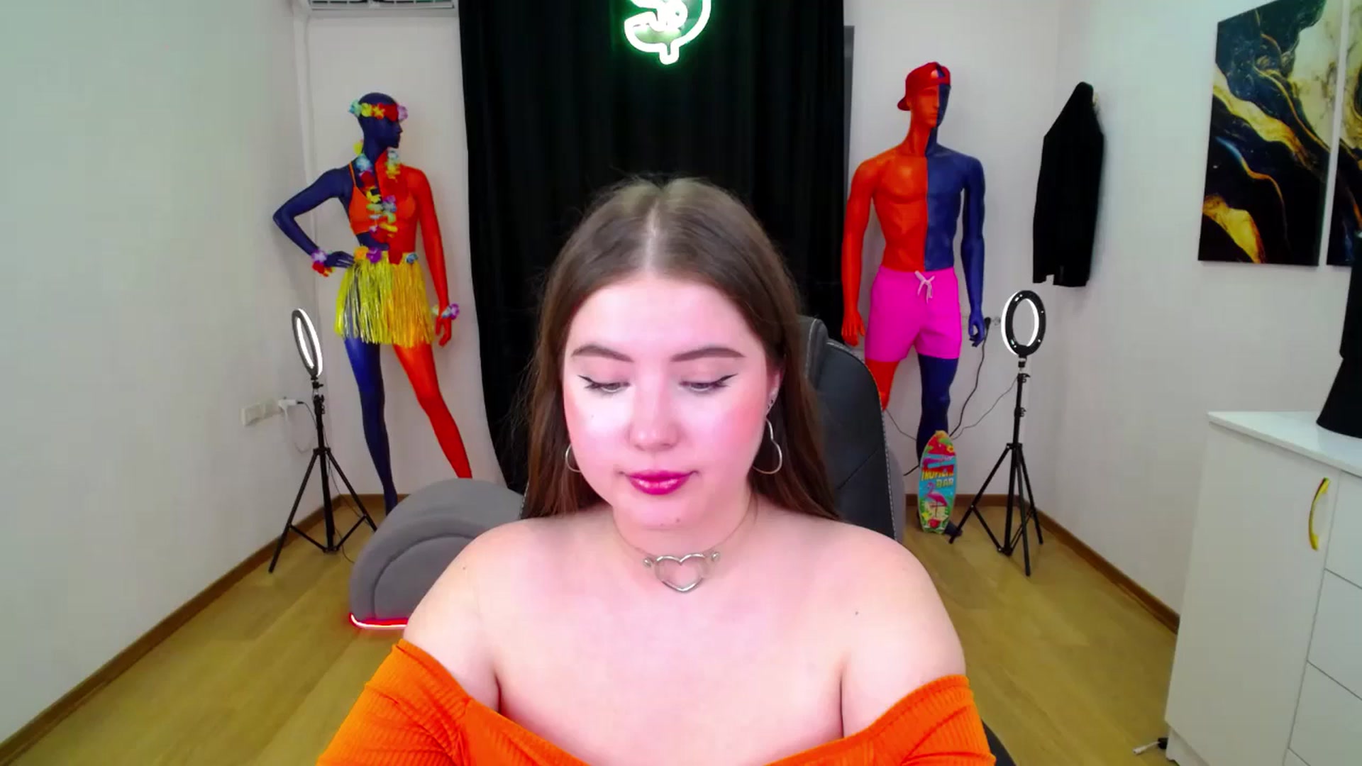 Gallery image thumbnail from AdmireMyEyes's myfreecams stream on, 10/11/2024, 10:57 image 1 of 20
