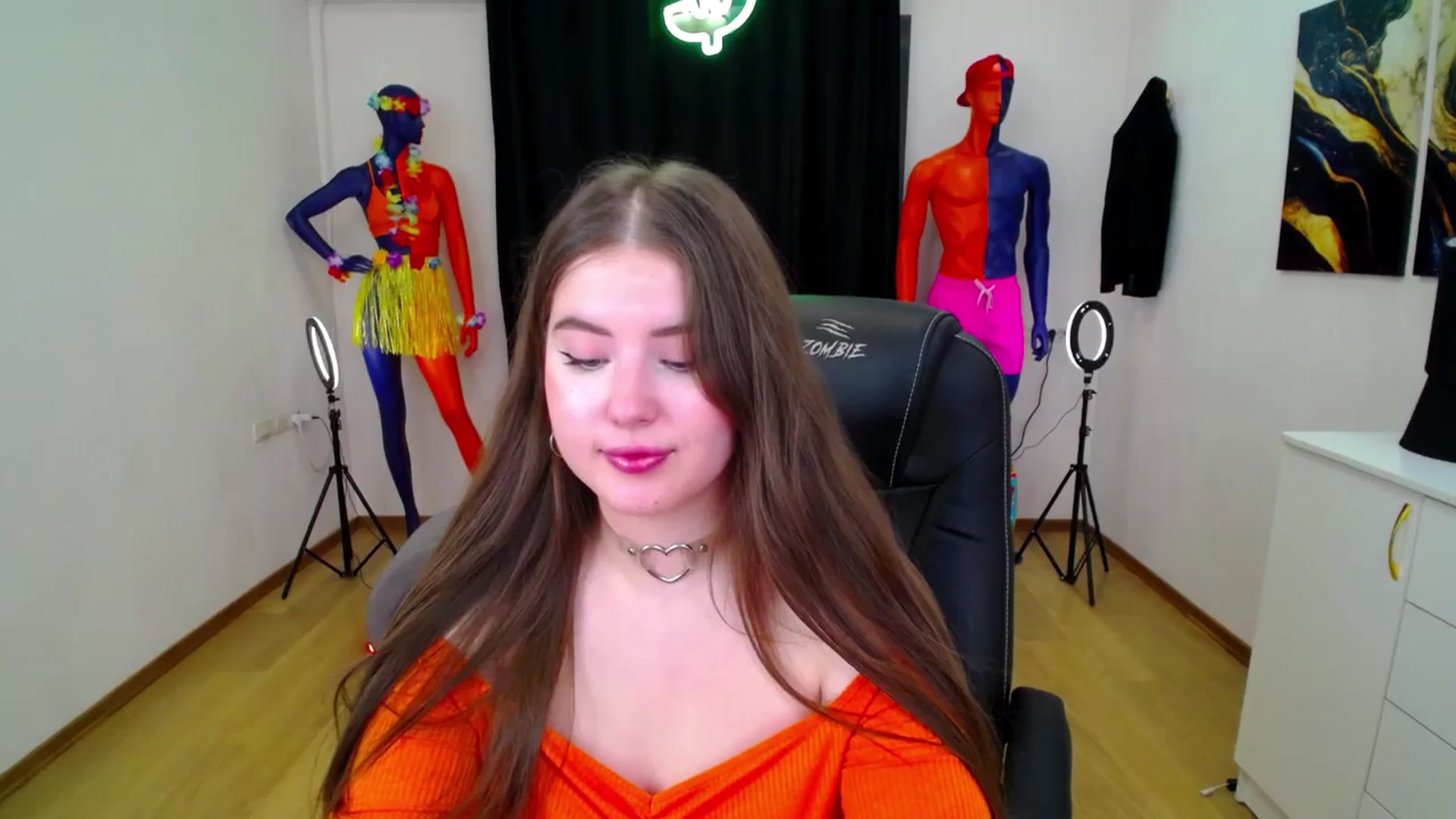 Gallery image thumbnail from AdmireMyEyes's myfreecams stream on, 10/11/2024, 12:40 image 3 of 20