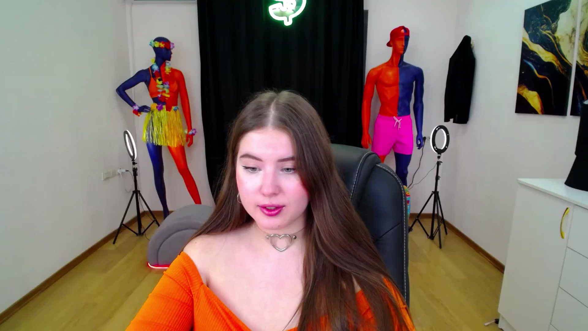 Gallery image thumbnail from AdmireMyEyes's myfreecams stream on, 10/11/2024, 12:40 image 18 of 20