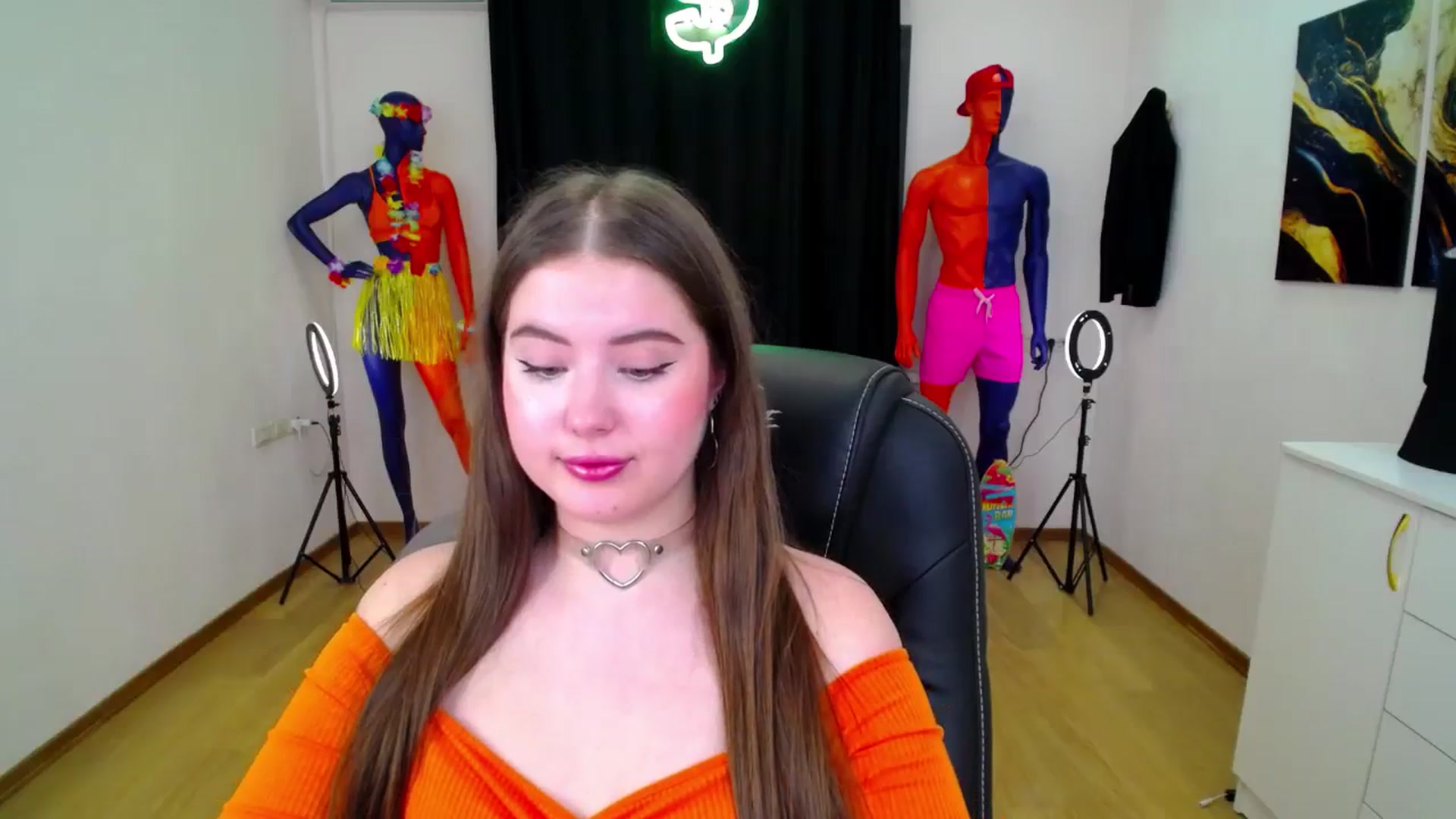 Gallery image thumbnail from AdmireMyEyes's myfreecams stream on, 10/11/2024, 12:40 image 20 of 20