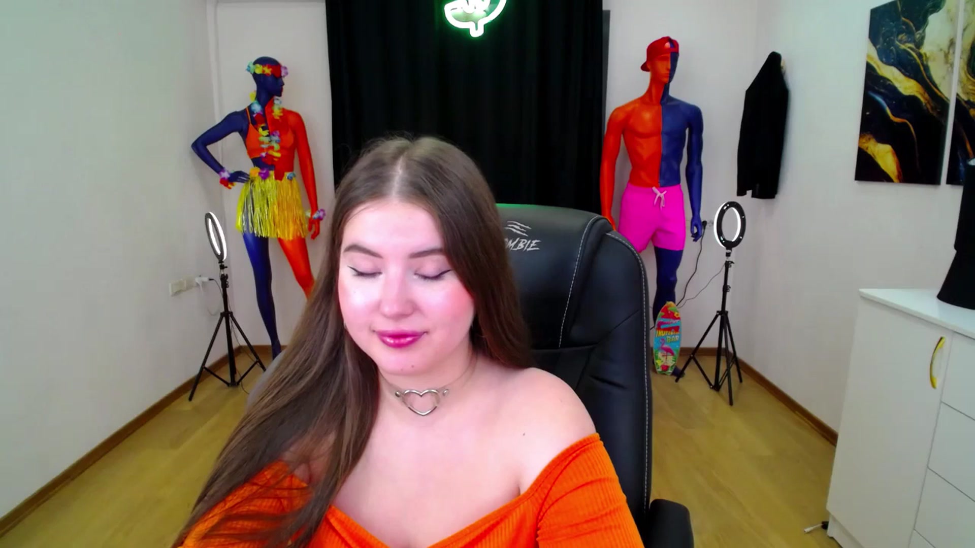 Gallery image thumbnail from AdmireMyEyes's myfreecams stream on, 10/11/2024, 12:40 image 2 of 20